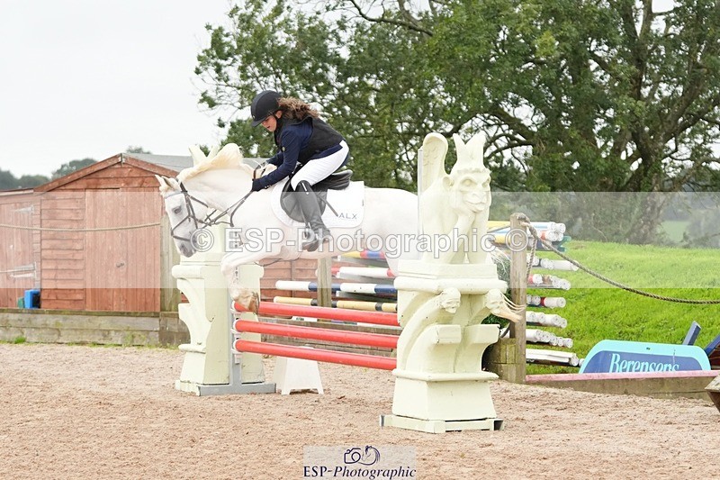 250920-155101-01513 - Cls 21 Pony Intro 80cm Derby