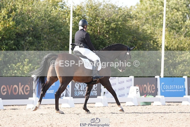 250906-161929-05010 - 049-Laura.ColeGavin.10