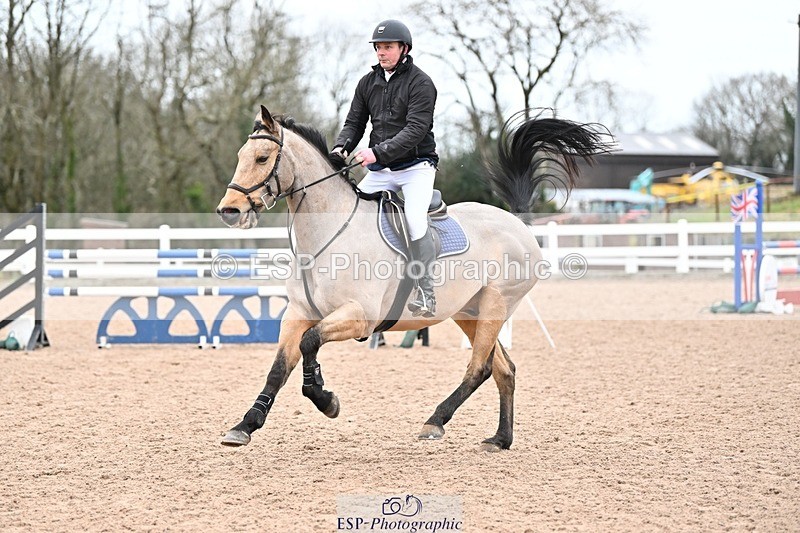 250112-120134-01209 - Cls 19 Snr 1.05m Open