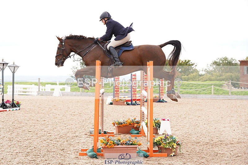 241004A-150526-00880 - Fri 04 Snr Fox & 1.20m Open