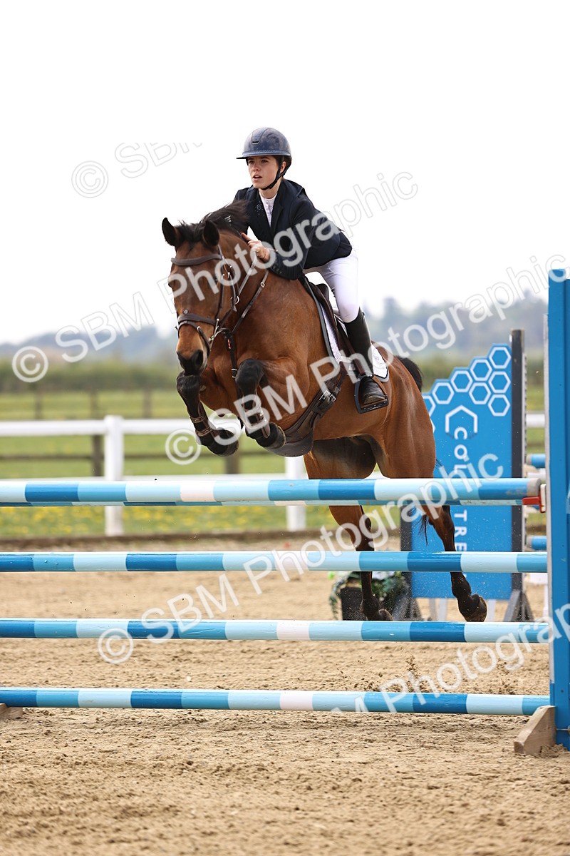 SBM_002454 - Class 11 - Senior newcomers - 1.10m