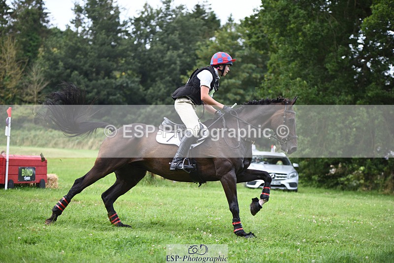 240804-113922-12338 - 415-Benjamin_Plunket-BARDUN_ACROBAT