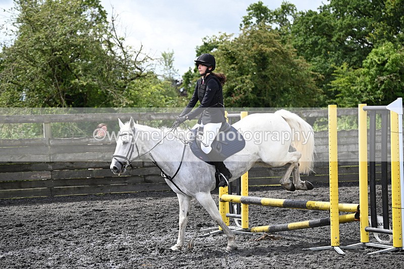 WJ6_9732 - Class 13 Novice 60cm