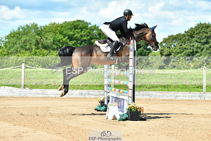 230720A-111447-02120 - Cls 5, 2 Star Medium 1.35m