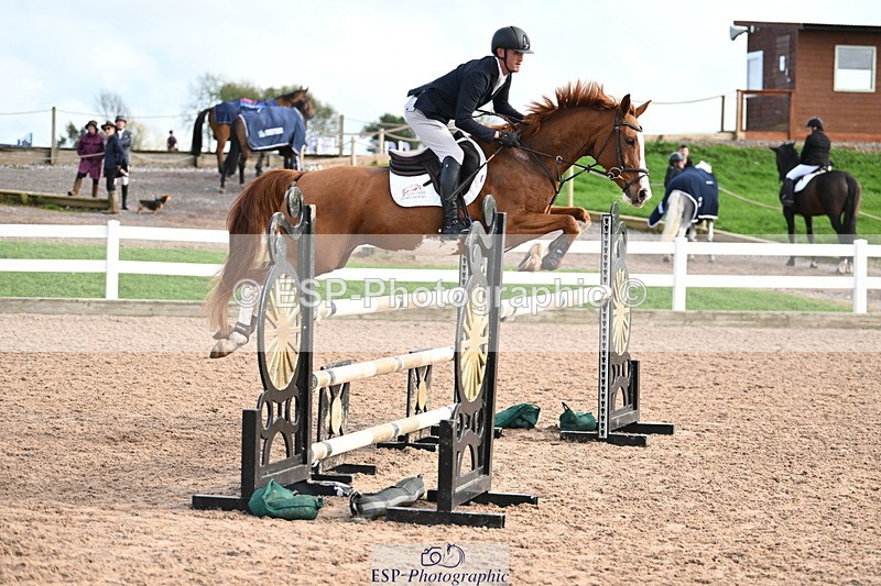 241023A-141946-01014 - Cls 4 Newcomers and 1.10m Open