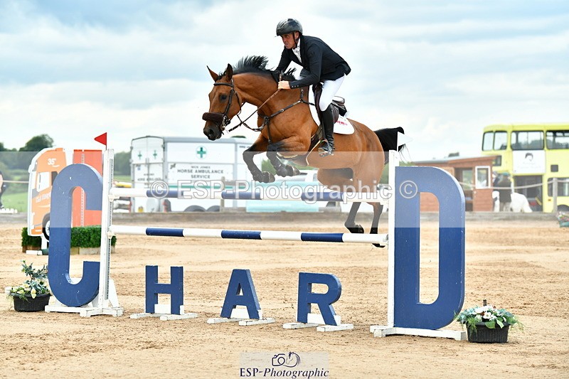 230720A-150841-03725 - Cls 9, 2 Star Big 1.40m Start to break