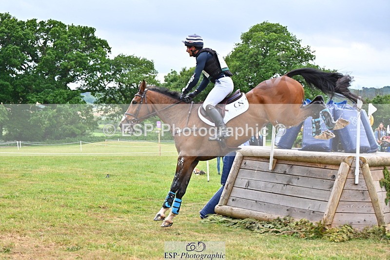 250524A-111113-09451 - B-303-Alexander.Bragg-SHANNONDALE.ALDO