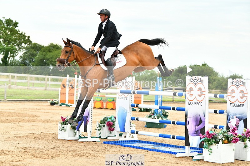 230720A-150806-03721 - Cls 9, 2 Star Big 1.40m Start to break