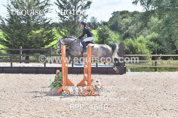 BPP_4640 - CLASS 15 SUN Senior Newcomers/ 1.10m Open