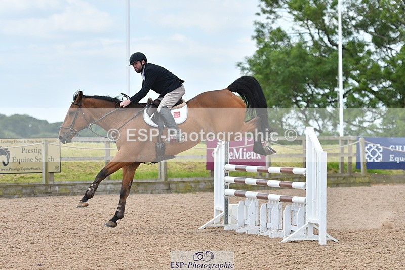 240609A-112325-04541 - Cls 17 Snr 1.05m Open