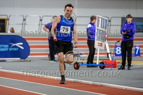 StudInd-921382 - Track Male Set One