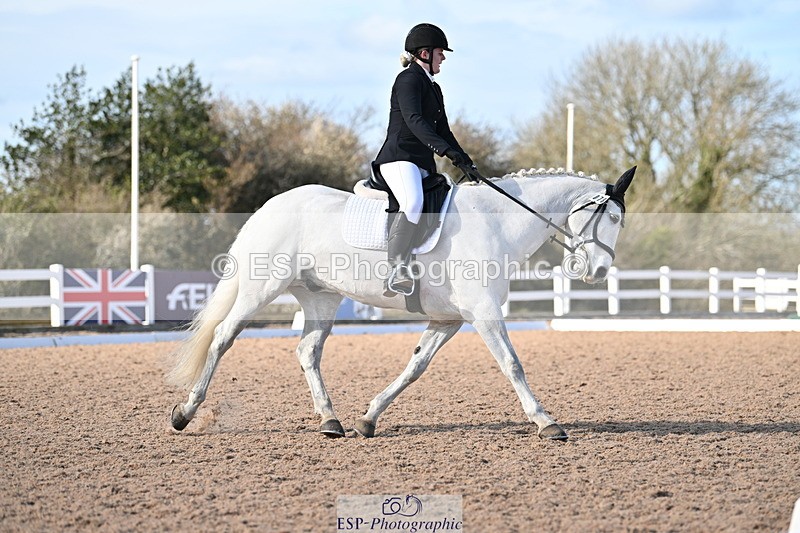 240324A-151140-04441 - Novice 27, 14.30 to 15.25