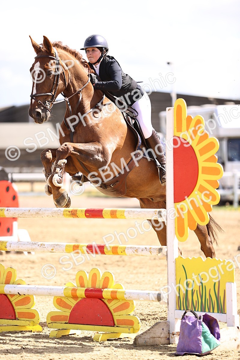 SBM_004268 - Class 17 - Senior Newcomers - 1.10m