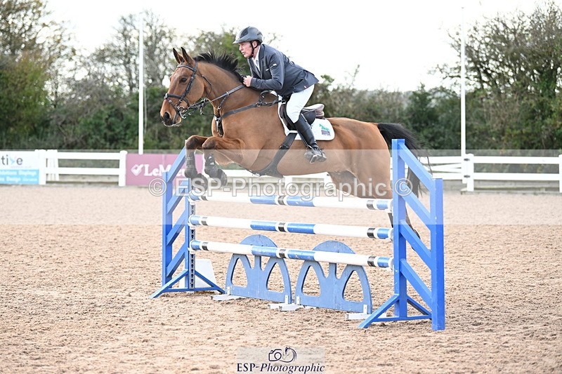 241023A-144002-01093 - Cls 4 Newcomers and 1.10m Open