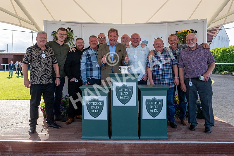 300525-Race 2-Cheerleader-7352 - Race 2