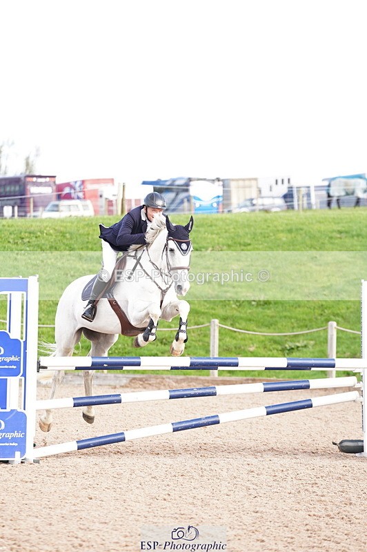 241004A-102716-00108 - Fri 01 Snr Disco & 1.00m Open