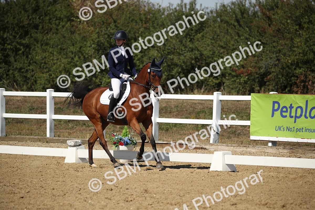 SBM_005762 - Class 11 - Novice 5 - 13.19-14.22