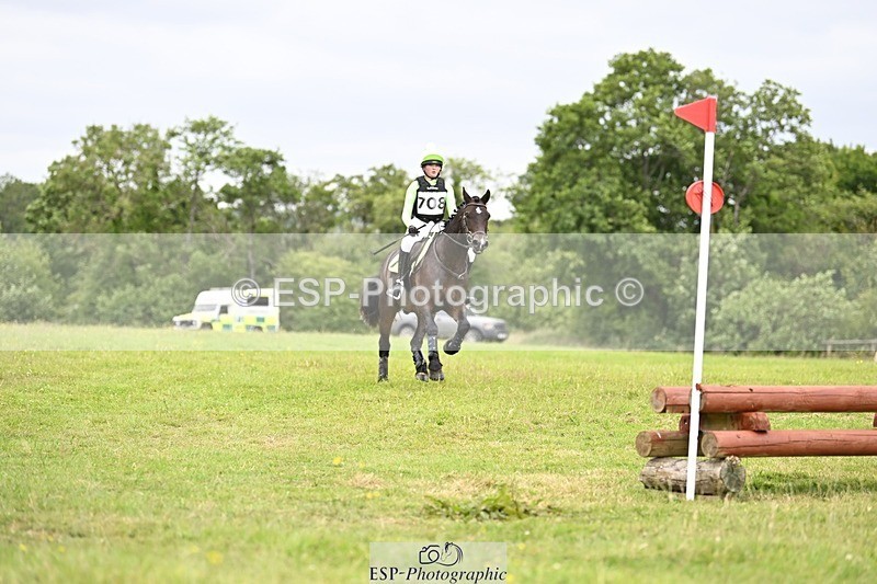 240630-153952-02734 - 708-Maddie_Julian-Carbis_Jewels