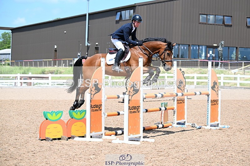 240605A-143510-00757 - Cls 4 Newcomers and 1.10m Open