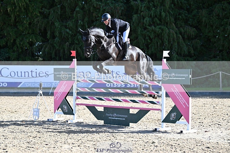 231022-120221-26550 - 329-RINGFORT.REVE.DU.MOULIN-Andrew.Downes-SJ