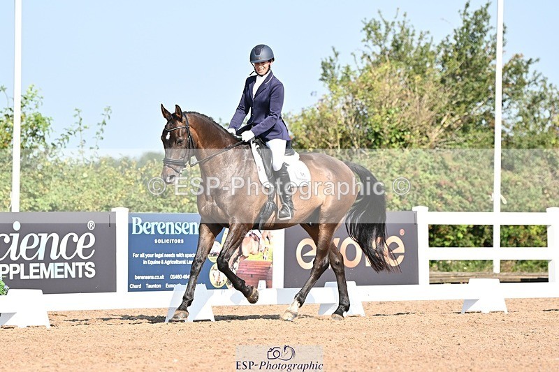 250816-100249-03037 - 096-Louisa.ChattingFirst.Mohican.II