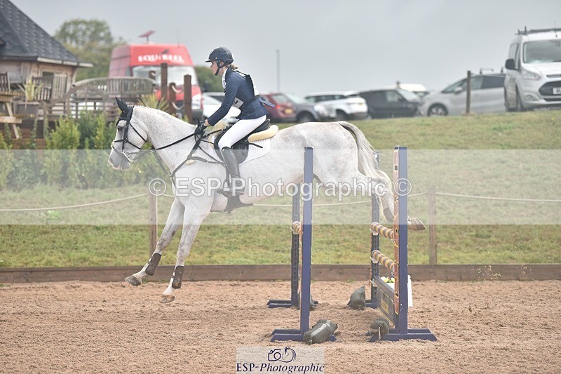 250831-090840-04998 - L-552-Tara.Moore