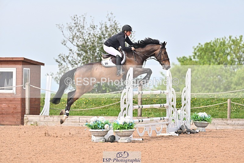260509-110114-01784 - Cls 26a Snr Foxhunter
