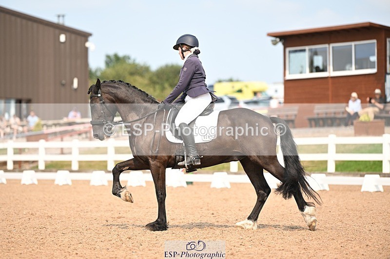 250816-150513-06087 - 027-Samantha.PringTongwynlais.Moon.Dancer