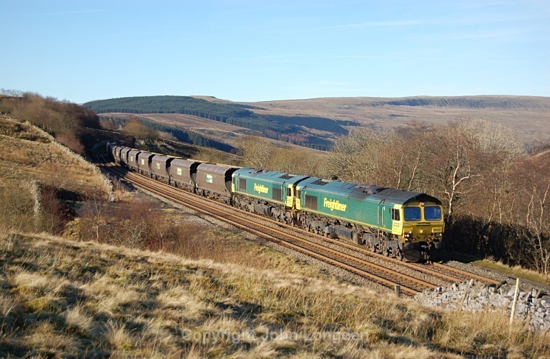 11.3.14 - 66507 & 66604 4M75 Leeds - Carlisle, Garsdale Troughs - Garsdale Troughs