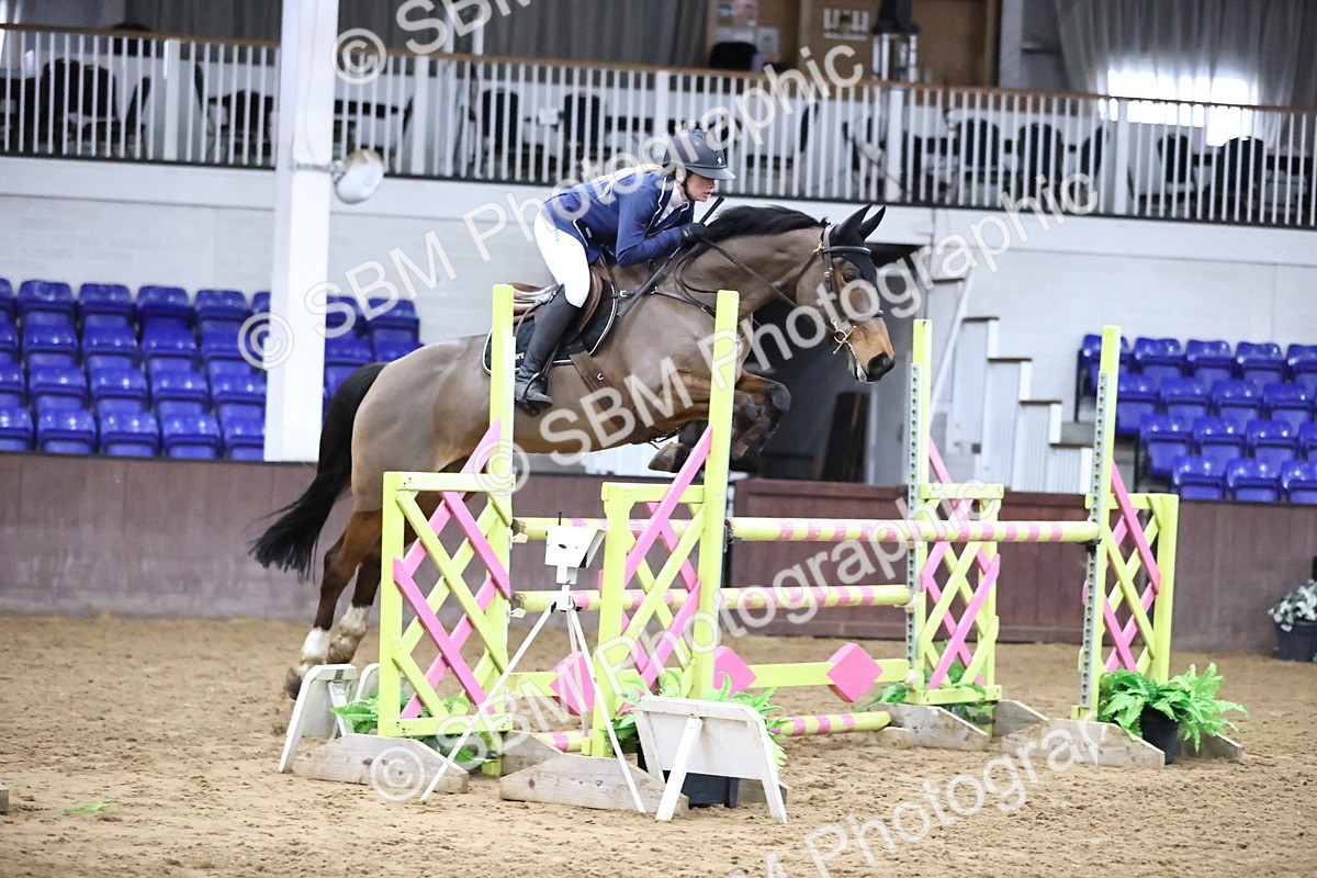 SBM_005465 - Class 17 - Senior Newcomers 1.10m
