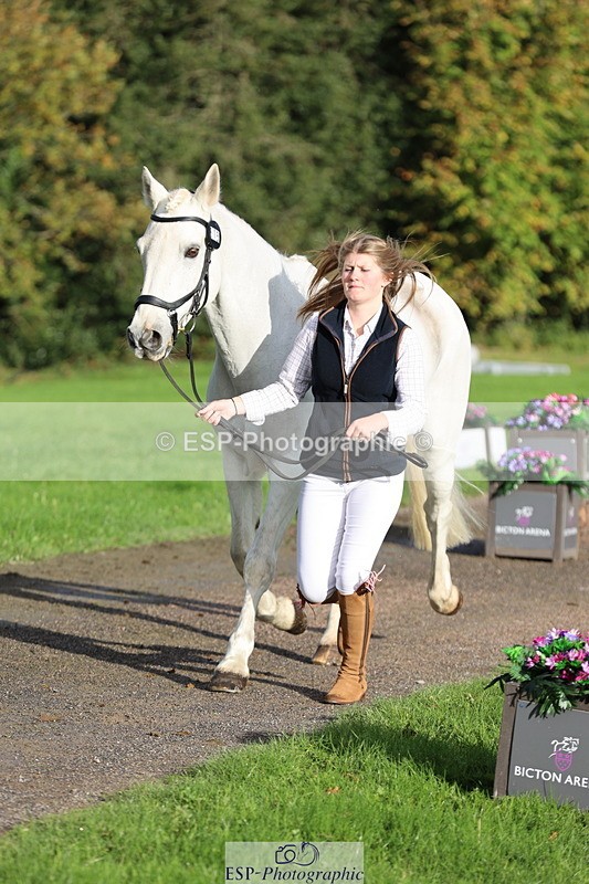 251026A-100916-22767 - G-515-Jessica.Saunders