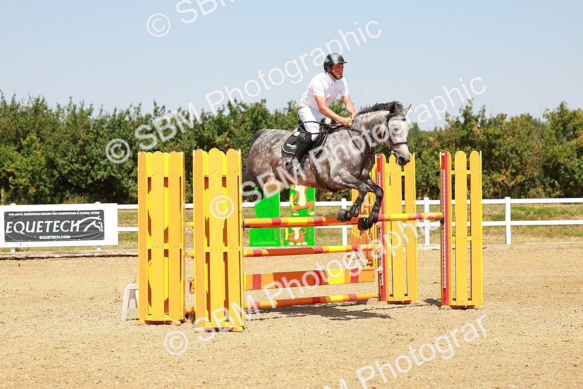 SBM_002053 - Class 5 - Senior Foxhunter - 1.20m