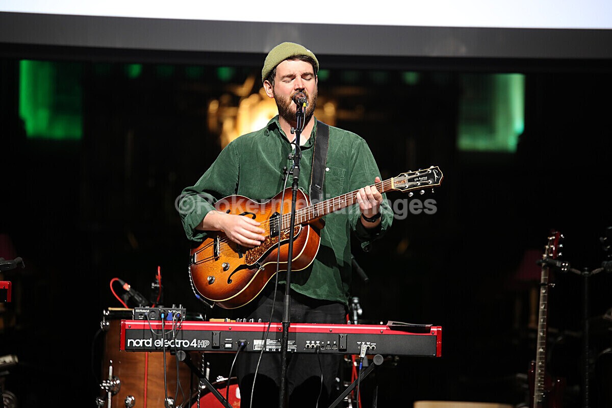 FOLK N BLUES-589 - FOLK and BLUES SEPT 2022