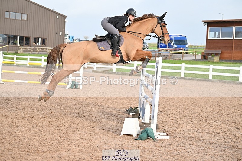 231209A-132029-01887 - Cls 13 Foxhunter & 1.20m Open