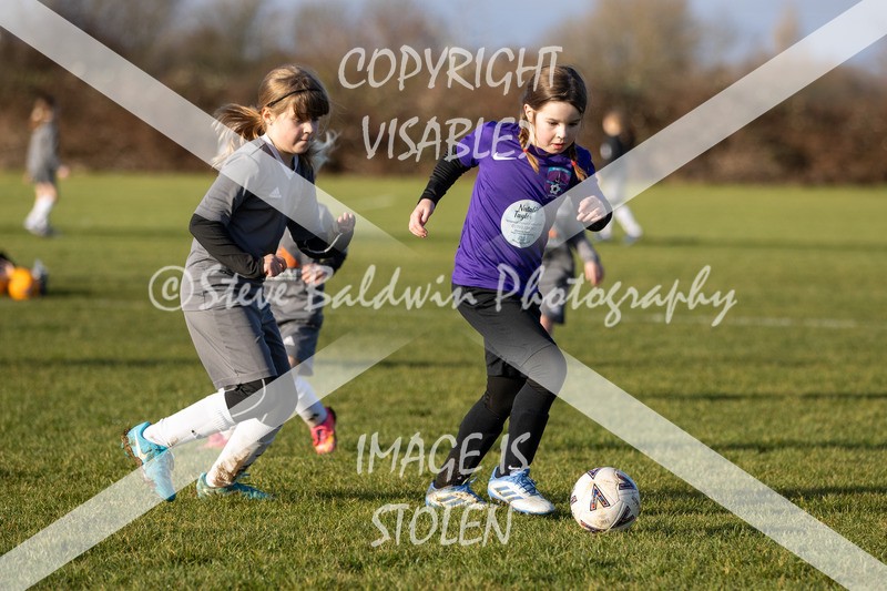 1DX30572 - 2026-01-17 FC Abbey Meads U9 Purple Girls V Develop FC U9 Girls