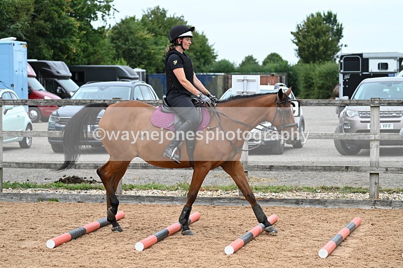 WJ7_8715 - Poles 13:00