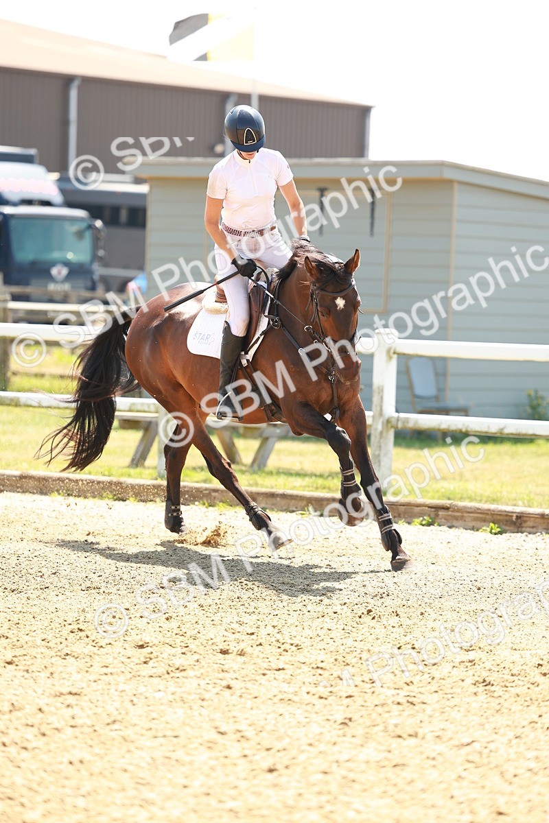 SBM_001510 - Class 4 - Senior Newcomers - 1.10m