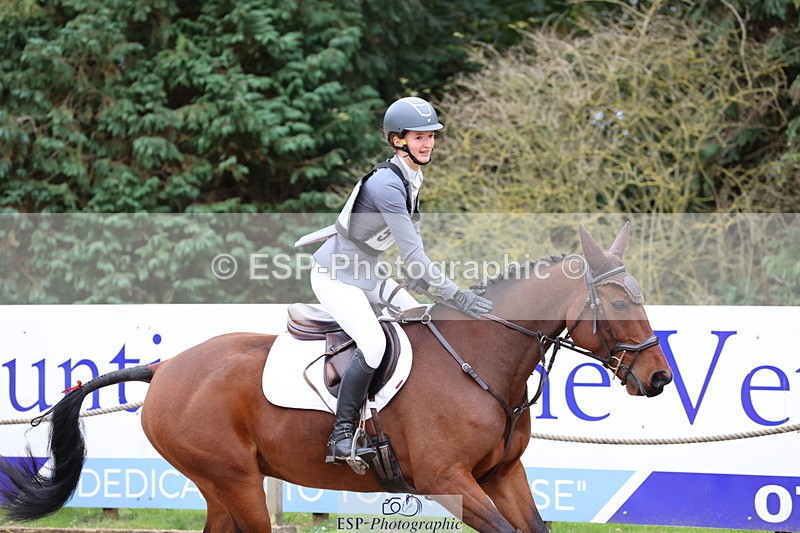 251026A-135115-26101 - G-516-Zara.Bucknell