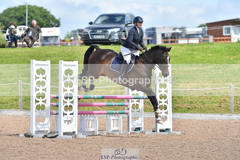 240609A-113107-04601 - Cls 17 Snr 1.05m Open