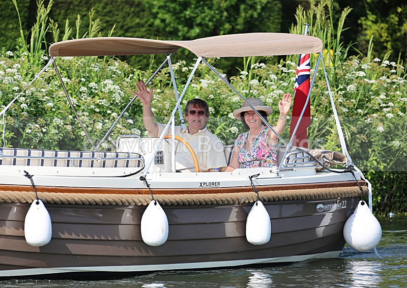 130706 TWO LITTLE DUCKS WT7A2317 - HENLEY ROYAL REGATTA - Saturday 6th July 2013