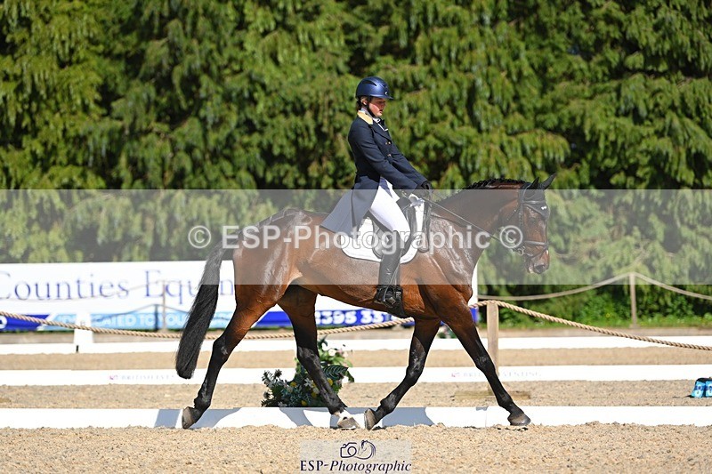 230526-161119-07293 - 254-PURE_TRENDSETTER-Ellie_Fredericks-WEDTrotUp+DR