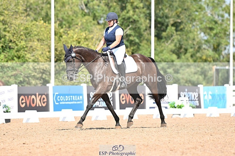 250816-115343-04115 - 109-Amber.Da.SilvaToners.Lady.Florentine