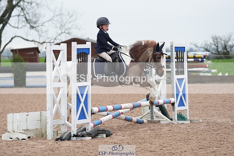 251116-093330-01382 - Cls 18 Clear Round 50cm