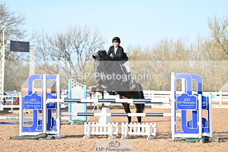 241113A-140655-00798 - Cls 05A&B Snr Fox & 1.20m Open