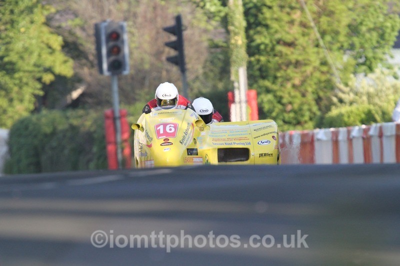 IMG_5481 - Thursday Practice - TT 2013 Side Car