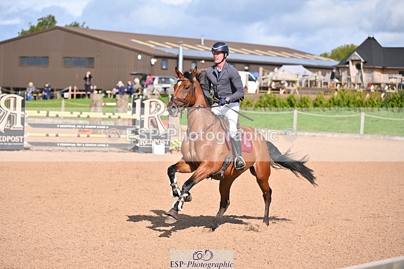 250912-104348-03963 - Cls 15 Snr Foxhunter