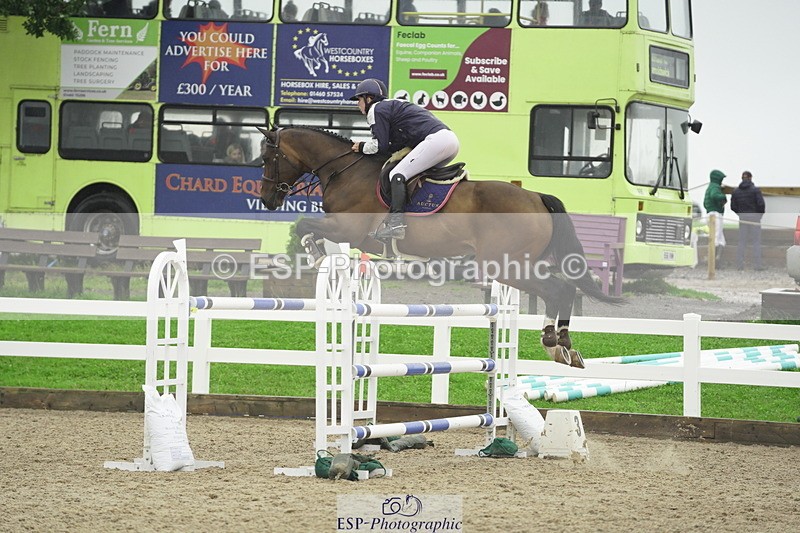 230722A-142122-09635 - Cls 23, 1 Star Gold 1.30m