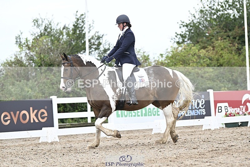 250907-123553-08064 - 080-Rebecca.MorrisSally.XIII