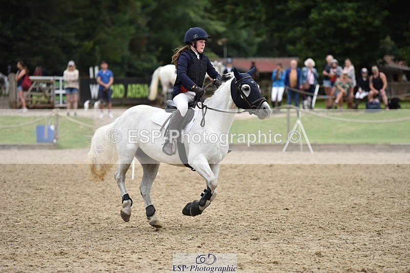 240802-110400-02581 - 80cm Round 1