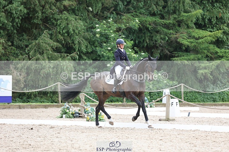 240524-161037-10069 - 370-STORM_IN_DECEMBER-Claire_Fielding